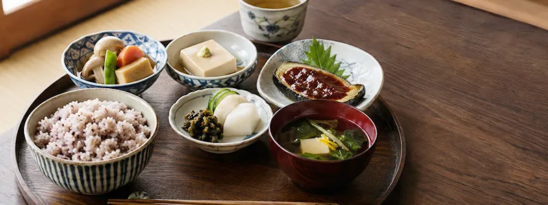 和食を基本にする